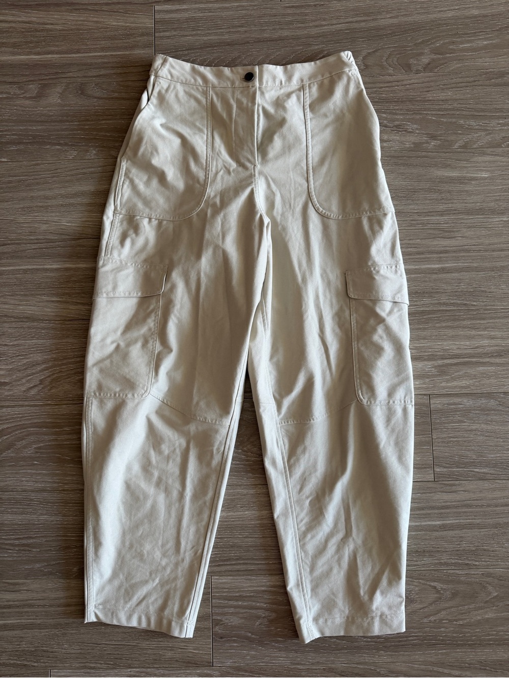 Lululemon Light Utilitech Cargo Pocket High-Rise Pant Natural Ivory size 28 - Picture 5 of 9